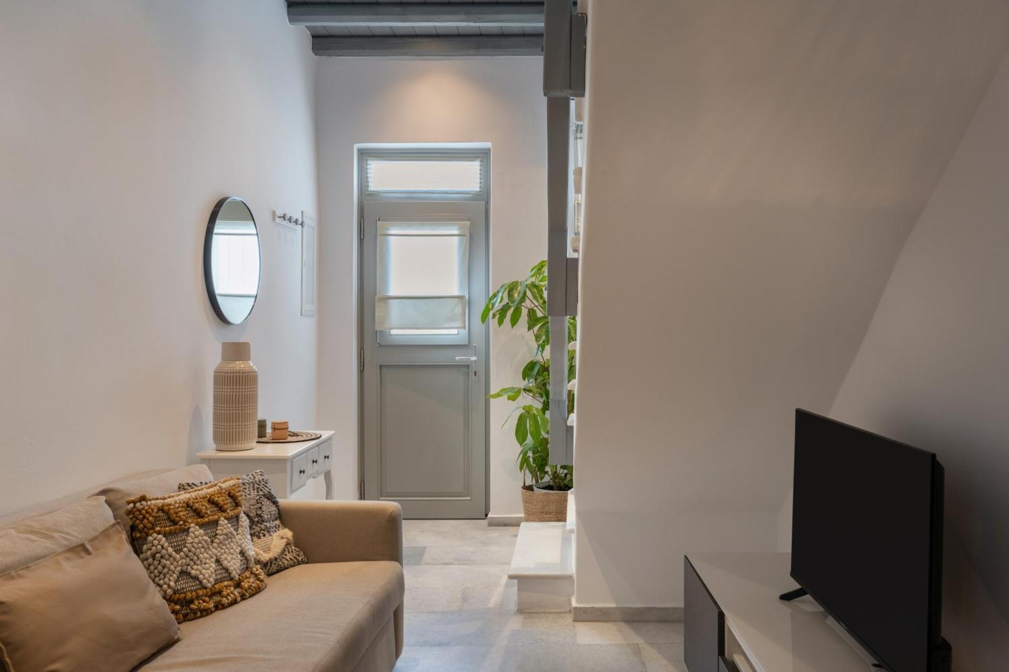 Caper-2 Bedroom Traditional Home With Amazing View Науса Екстер'єр фото