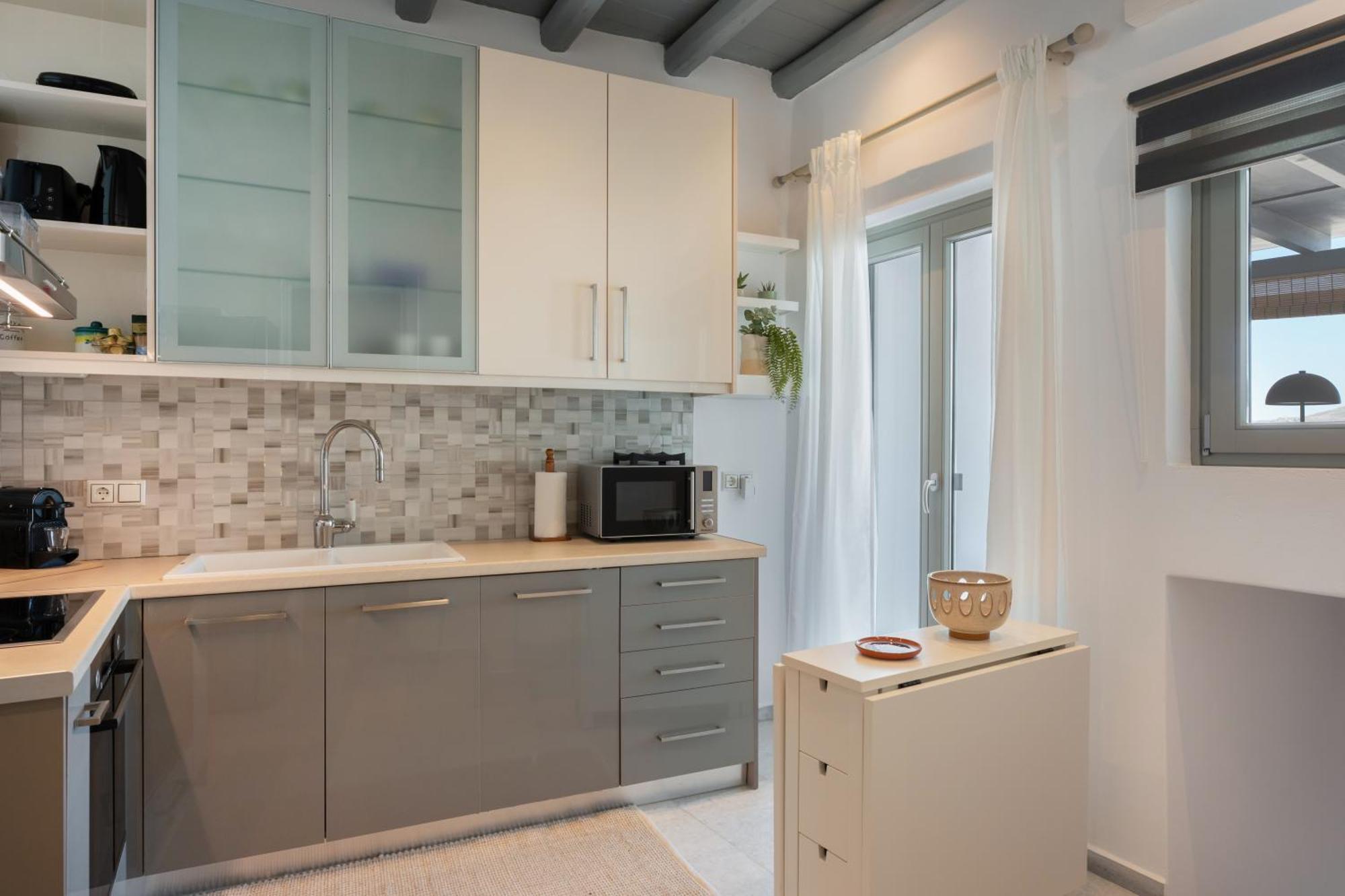 Caper-2 Bedroom Traditional Home With Amazing View Науса Екстер'єр фото
